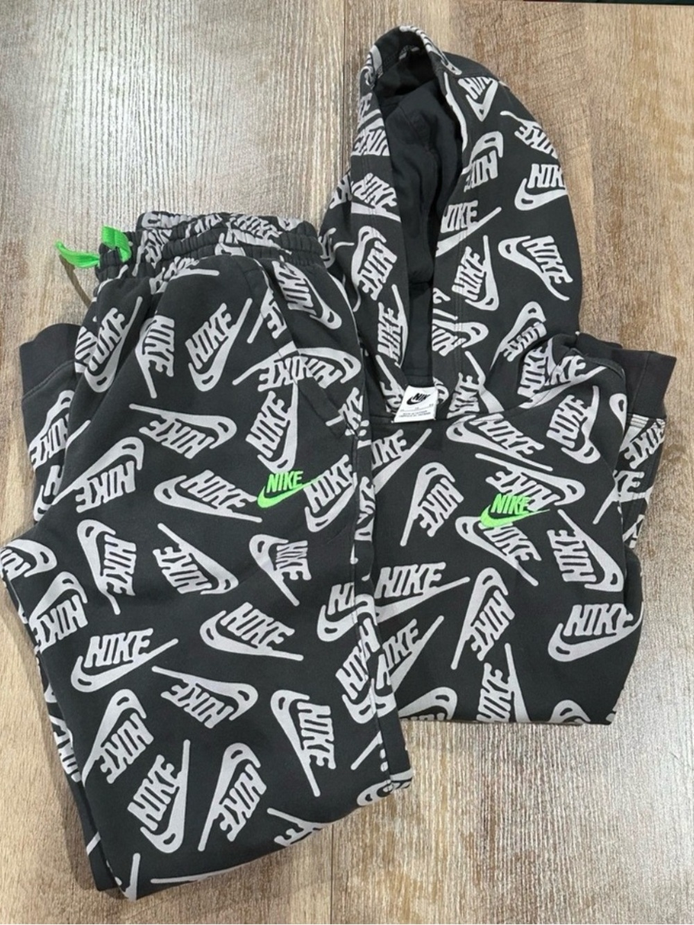 Nike Kids Hoodie & Joggers Set, Gray, XL